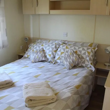 Lovely And Friendly Mobile In France Holiday home Gassin